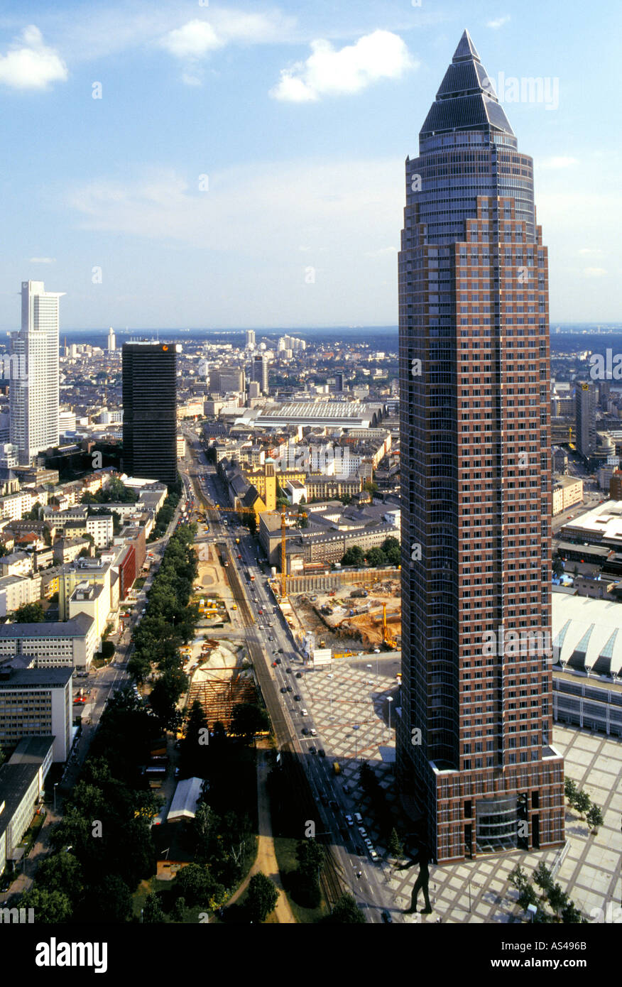 Die Messe Turm Messeturm Frankfurt am Main Deutschland Stockfotografie