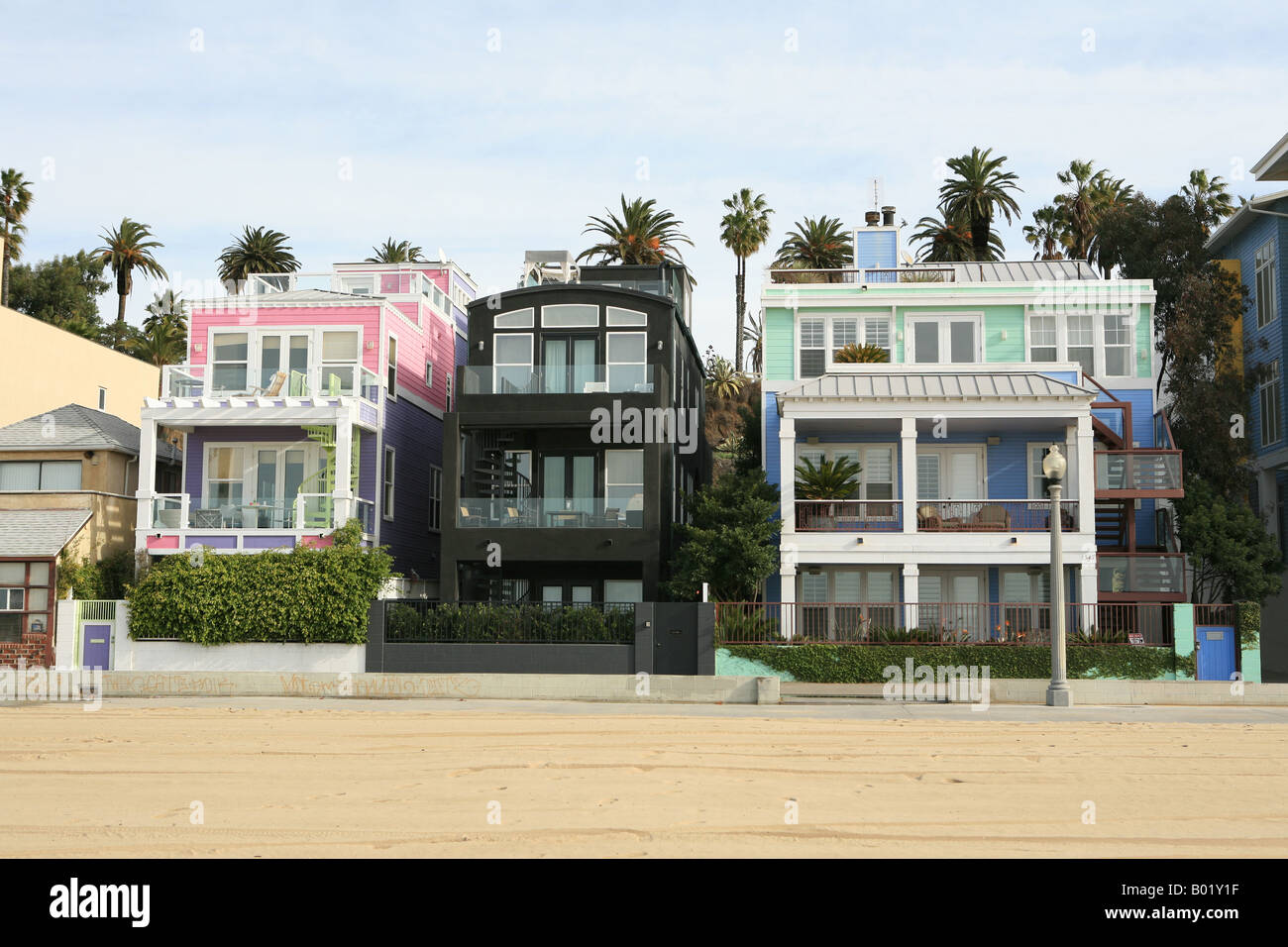 Strandhäuser an der Strandpromenade von Santa Monica Los