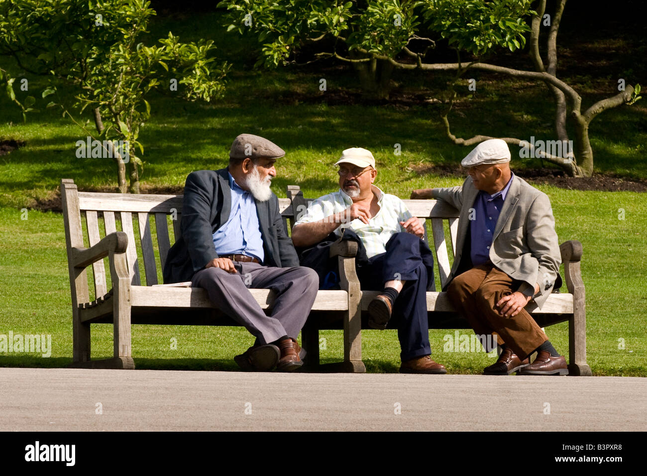 Regents Park Gardens Schauplatz Von Drei Sehr Alte Männer Sitzen Auf