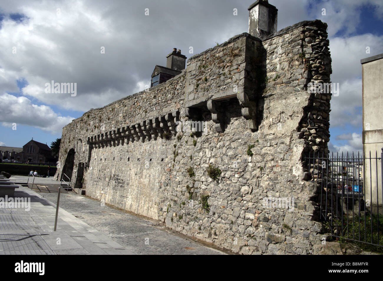 Stadtmauern Spanish Arch Galway Stockfotografie - Alamy