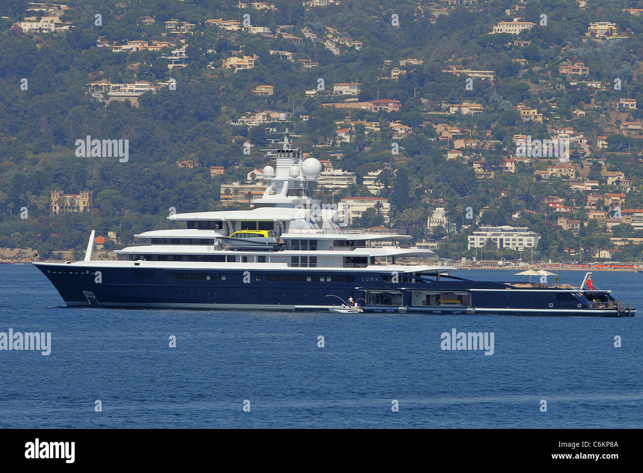 yacht luna abramovich