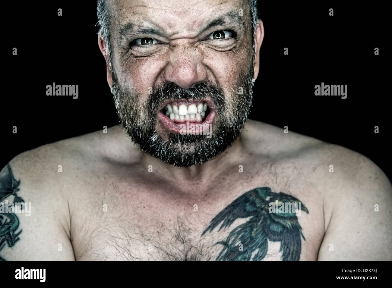 Ein Bild Von Ein Verärgerter Mann Mit Einem Bart Stockfotografie Alamy 0530