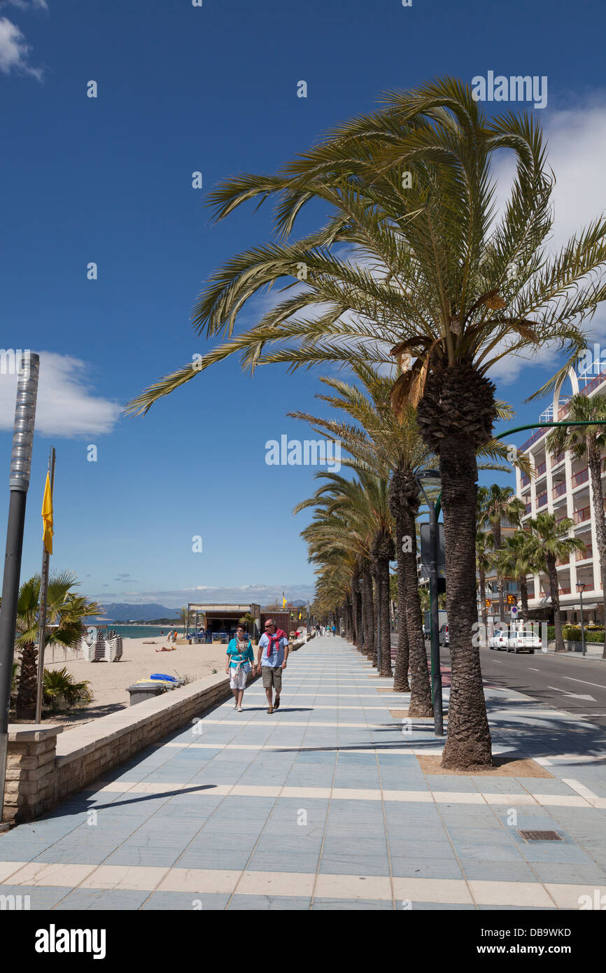 Palmengesäumten Promenade Von Salou Spanien Stockfotografie Alamy 9699