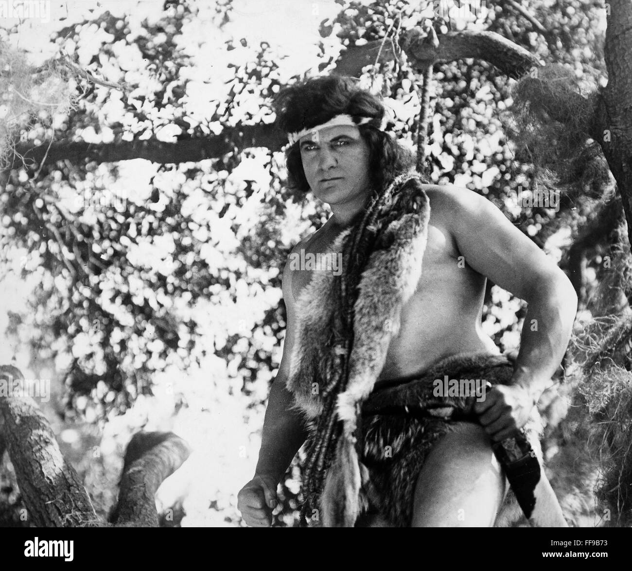 TARZAN OF THE APES 1918 /nElmo Lincoln in der Titelrolle in Tarzan